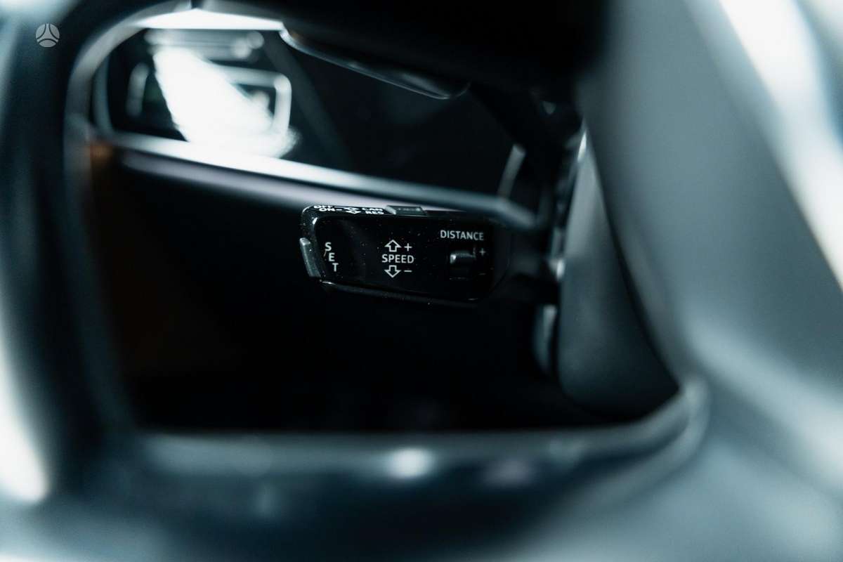 Audi A8, 3.0 l., sedanas