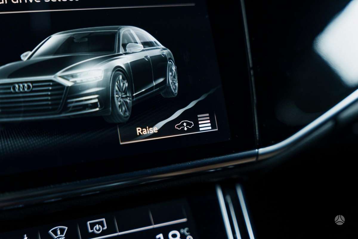 Audi A8, 3.0 l., Седан