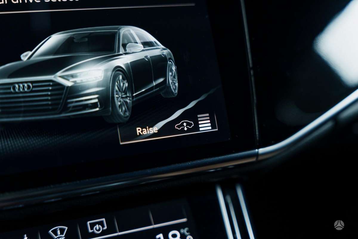 Audi A8, 3.0 l., sedanas