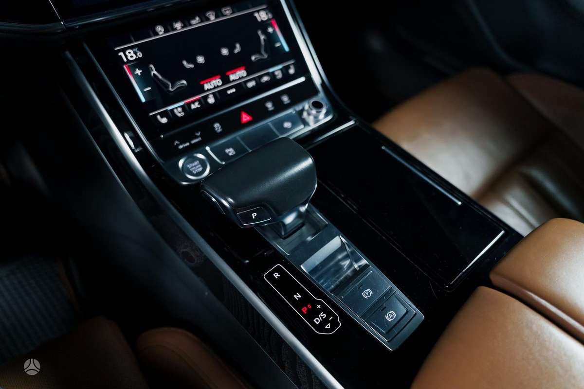 Audi A8, 3.0 l., sedanas