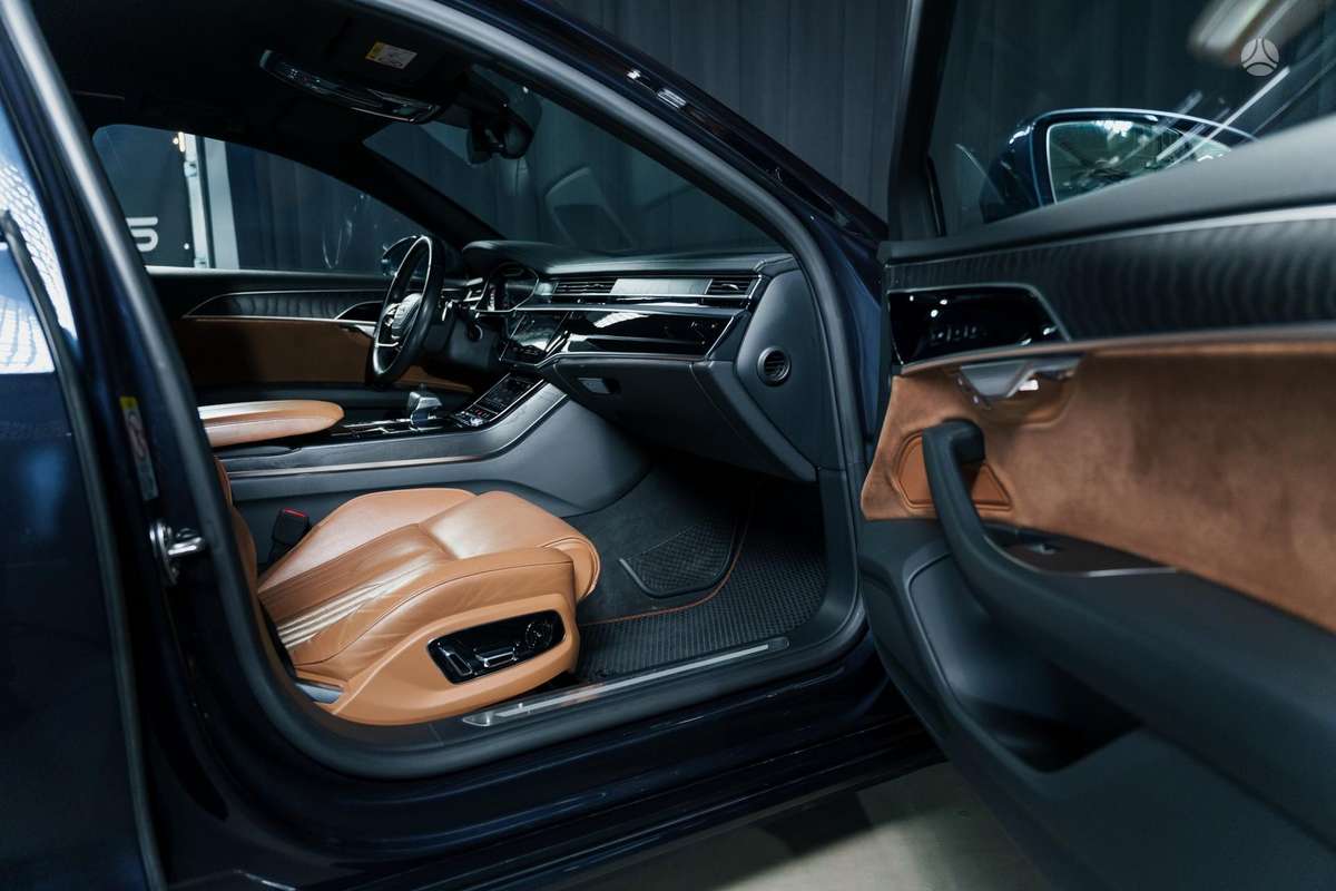 Audi A8, 3.0 l., sedanas