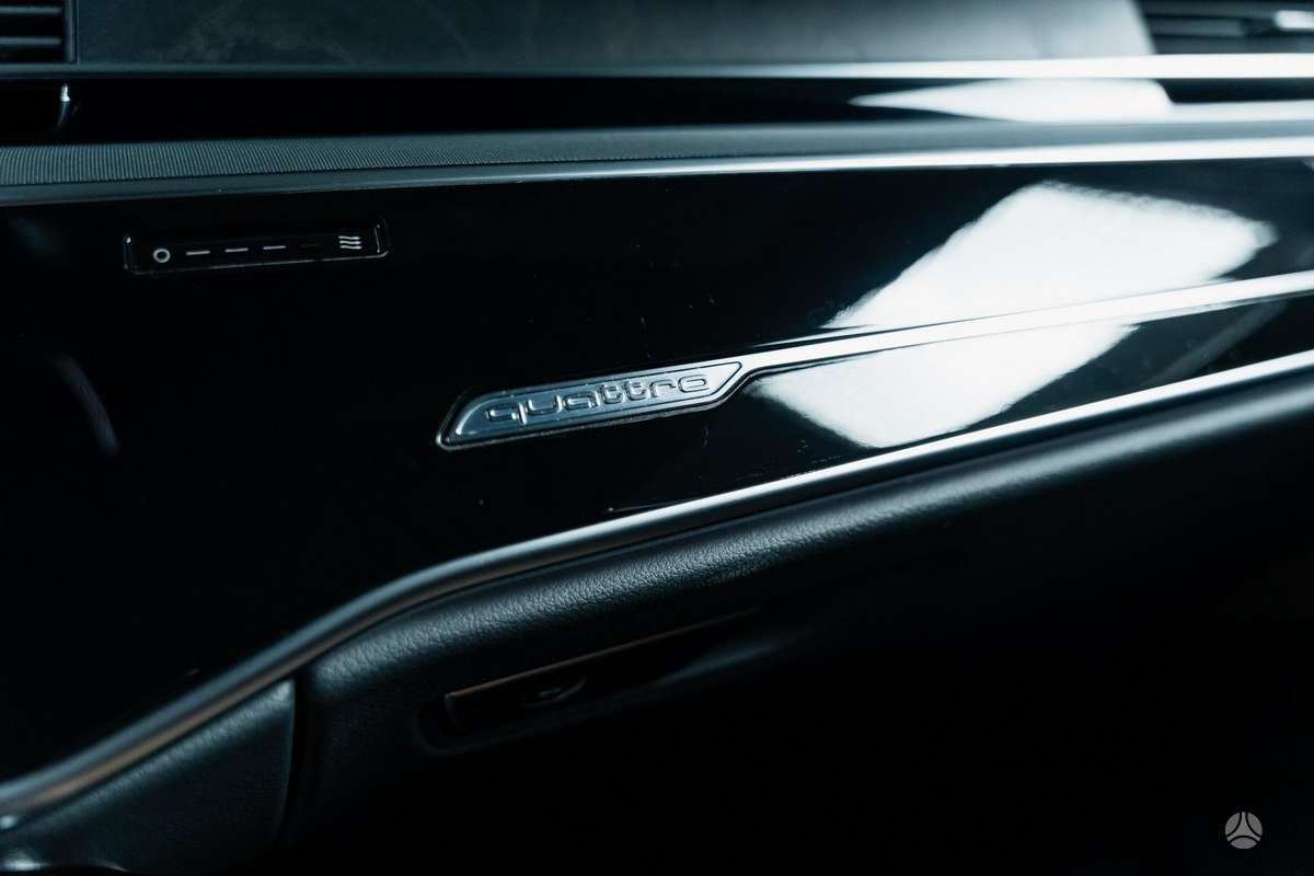 Audi A8, 3.0 l., sedanas