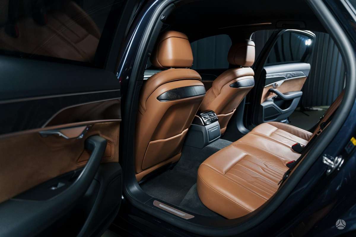 Audi A8, 3.0 l., sedanas