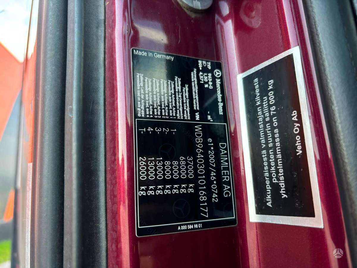 Mercedes-Benz Arocs 3263 8x4, шасси