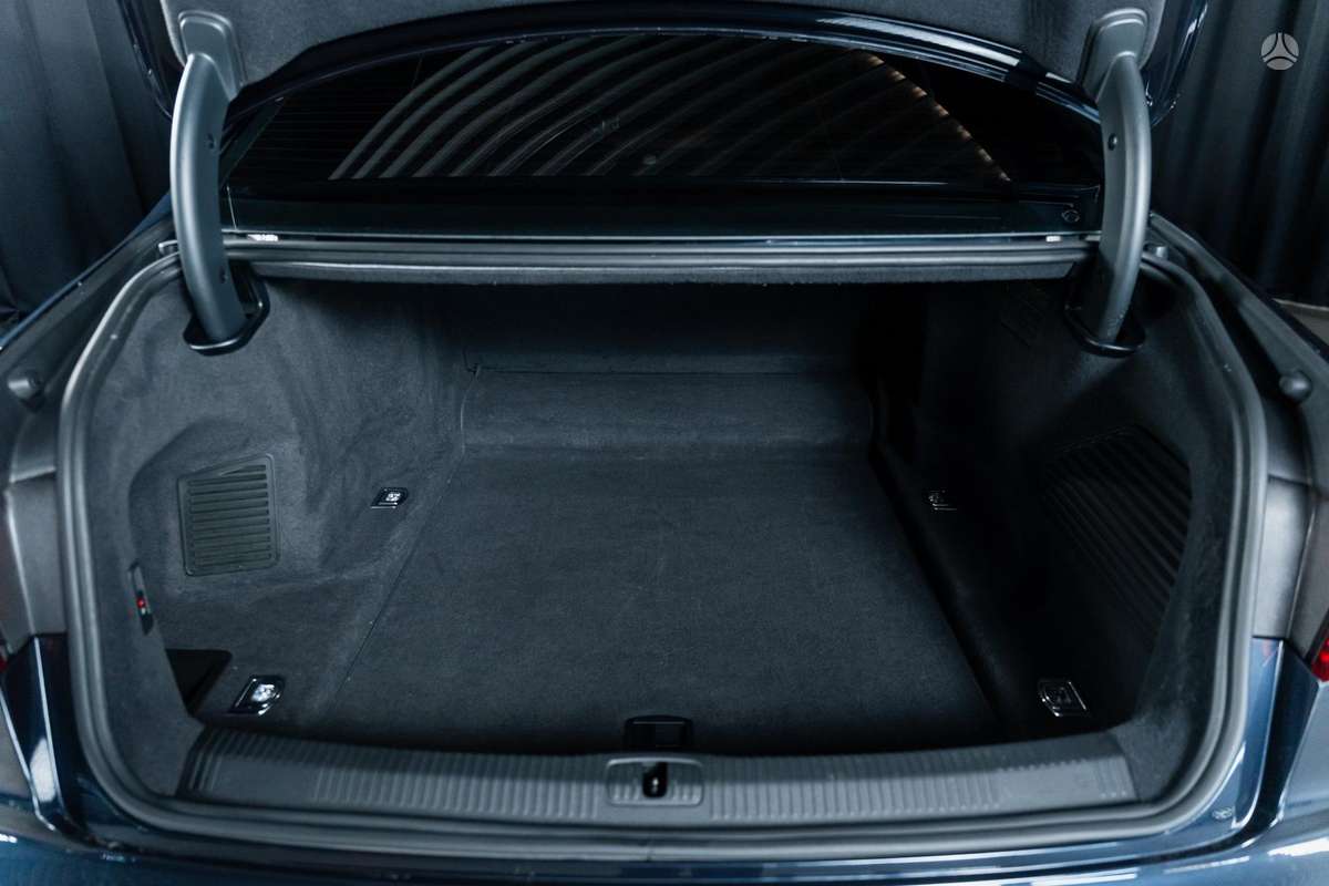Audi A8, 3.0 l., sedanas