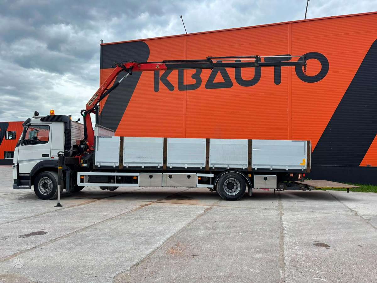 Volvo FM 330 4x2, с краном