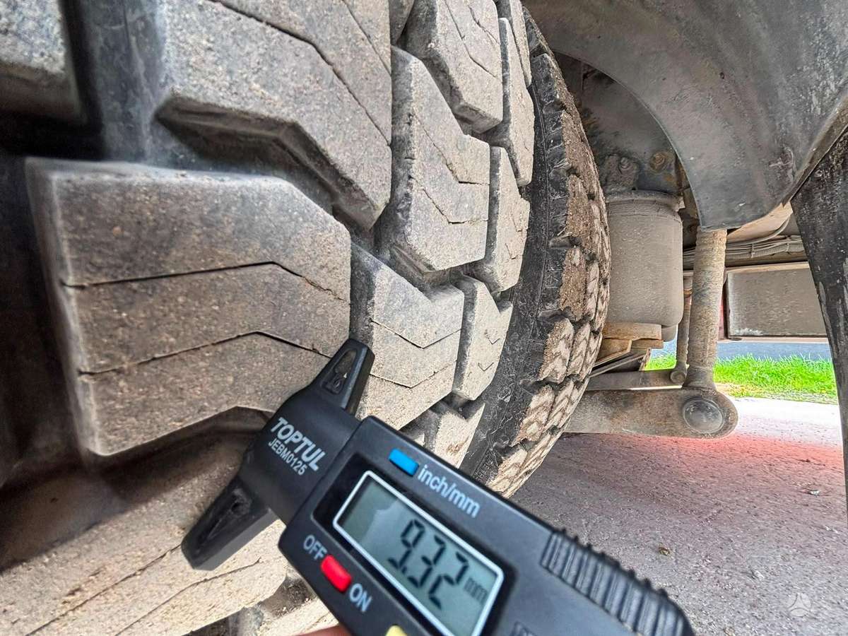 Volvo FM 330 4x2, с краном