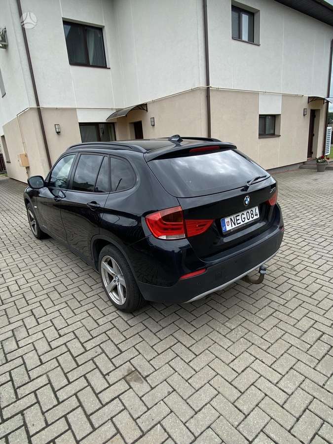 BMW X1, 2.0 l., Внедорожник / Кроссовер