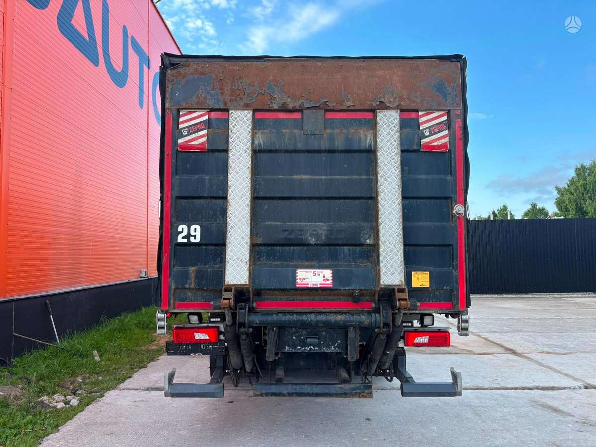 Scania P 370 6x2*4, box trucks / box vans