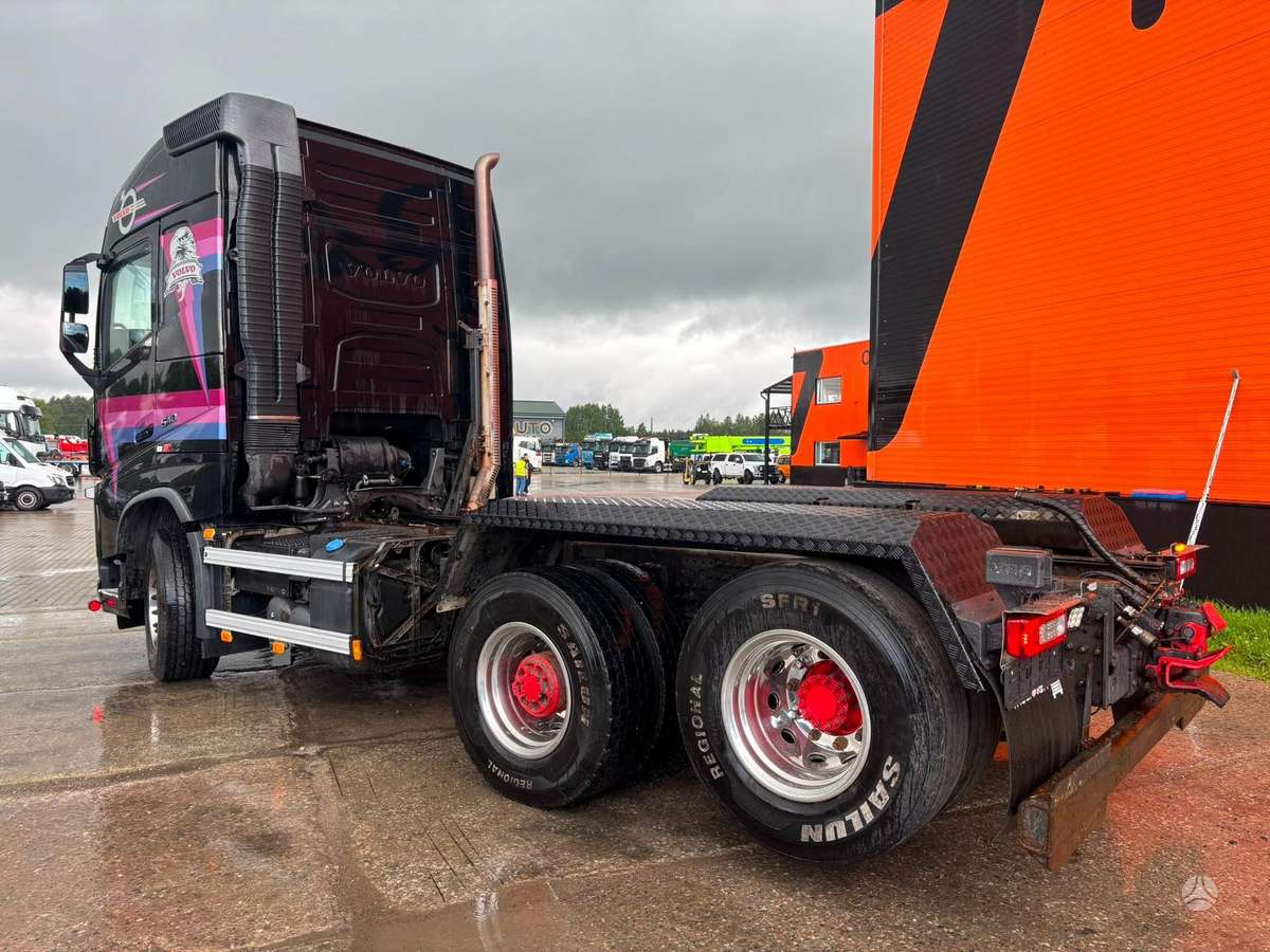 Volvo FH 540 6x2, шасси
