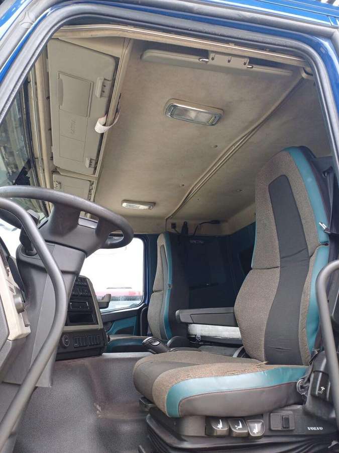 Volvo FM 460, автовозы