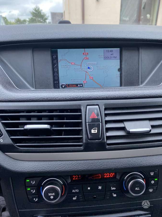 BMW X1, 2.0 l., off-road / crossover