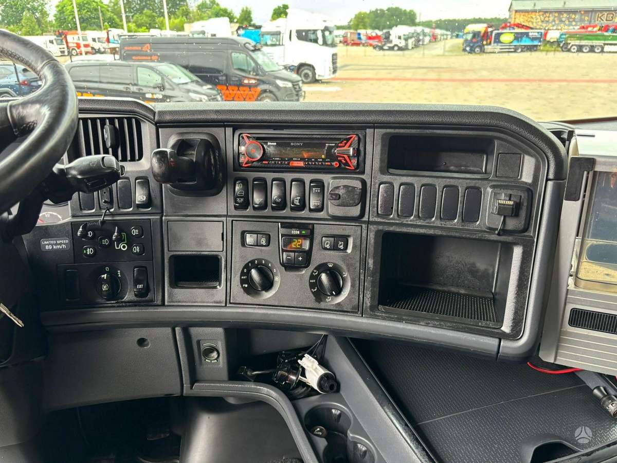 Scania R 420 4x2, single sleeper