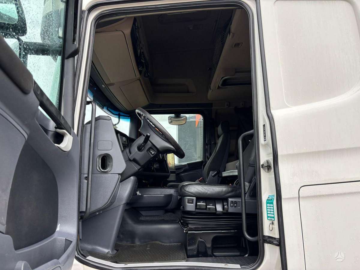 Scania R 420 4x2, single sleeper
