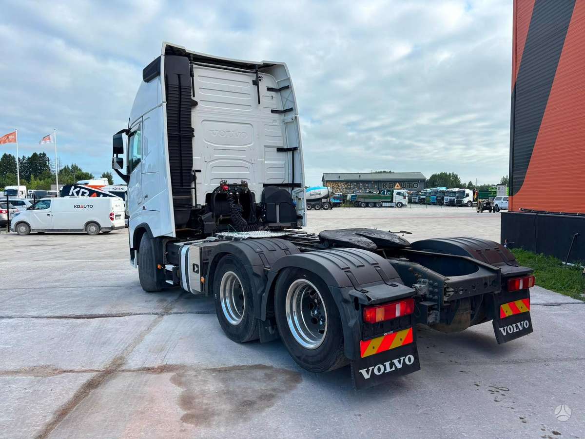 Volvo FH 540 6x2, single sleeper
