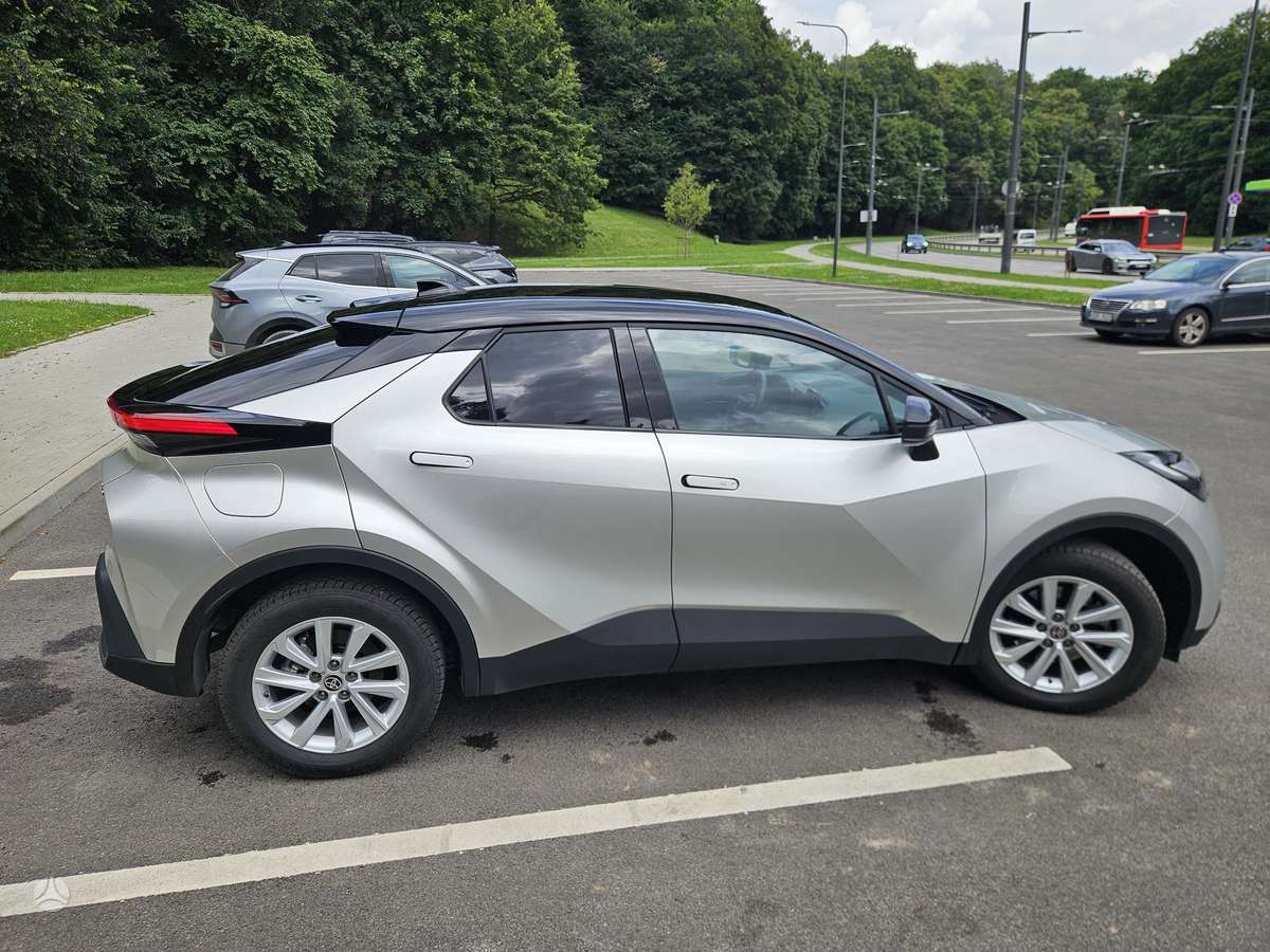 Toyota C-HR - 9