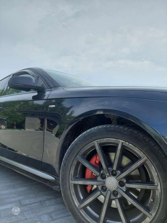 Audi A4, 2.0 l., Седан