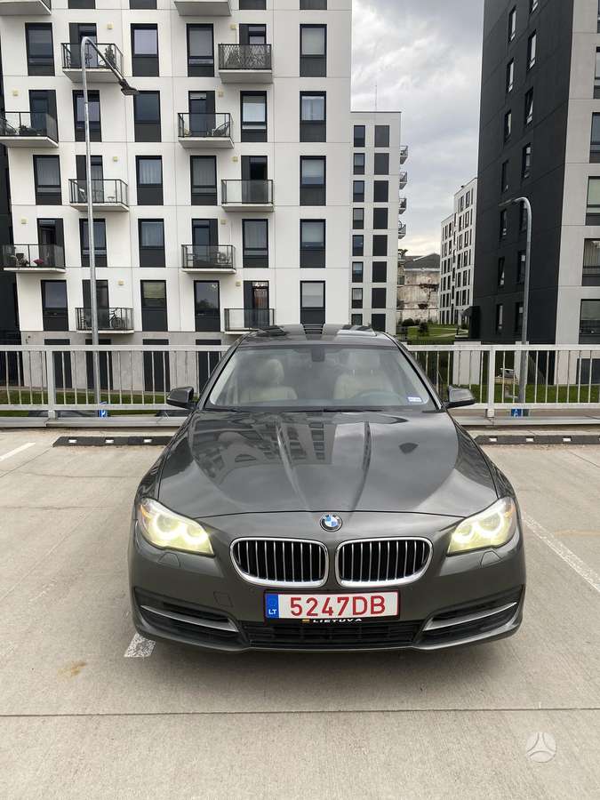 BMW 528, 2.0 l., Седан