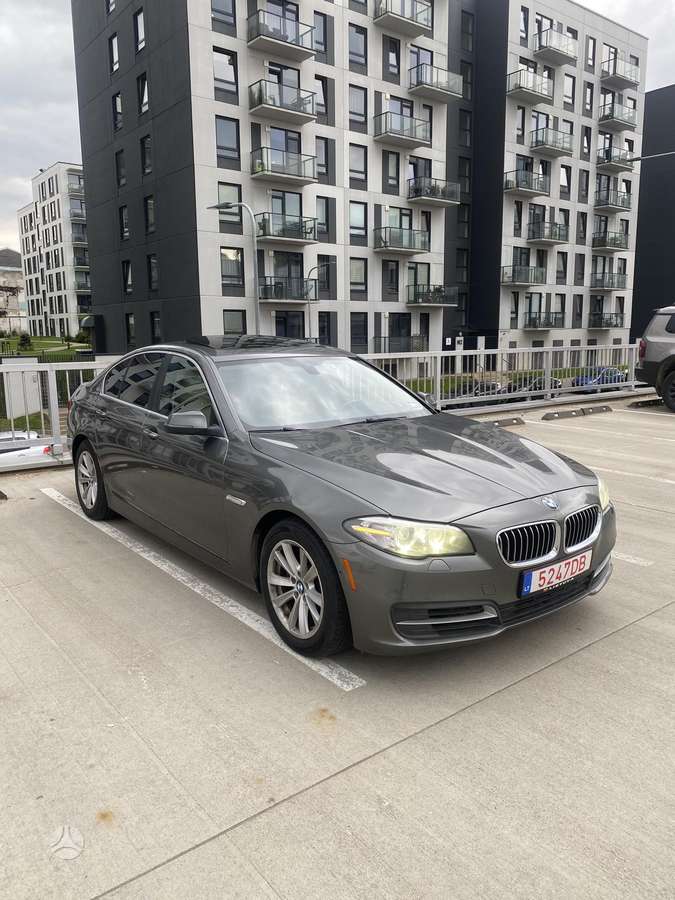 BMW 528, 2.0 l., Седан
