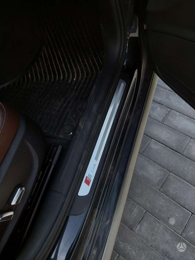 Audi A4, 2.0 l., Седан
