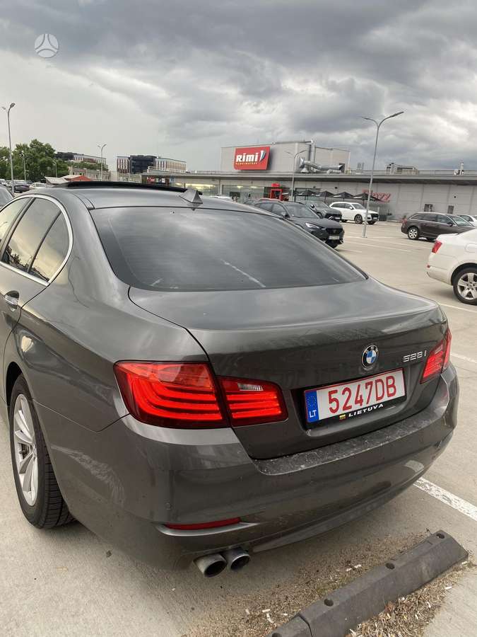 BMW 528, 2.0 l., saloon / sedan