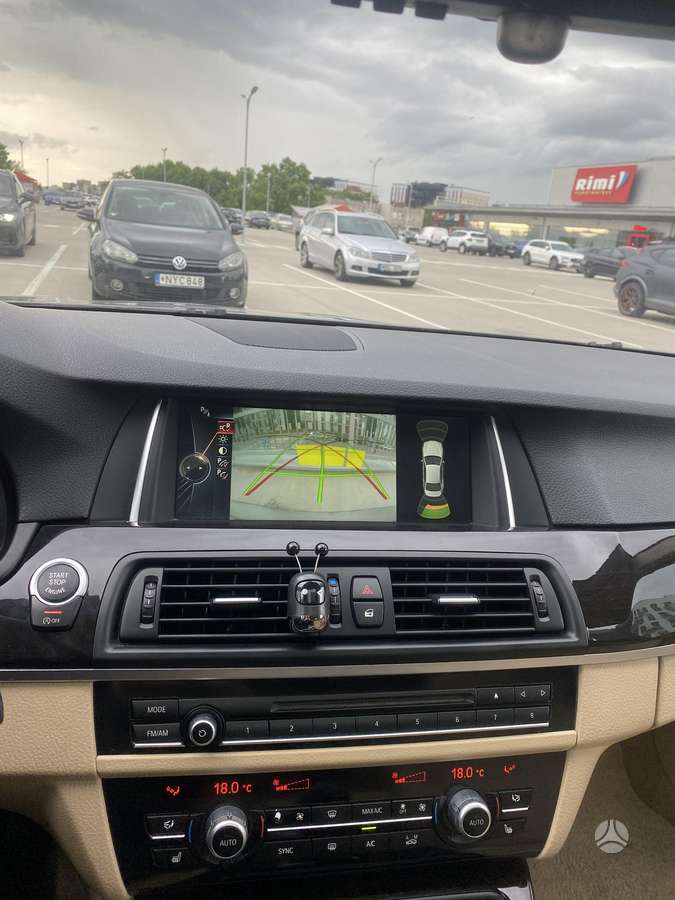 BMW 528, 2.0 l., Седан