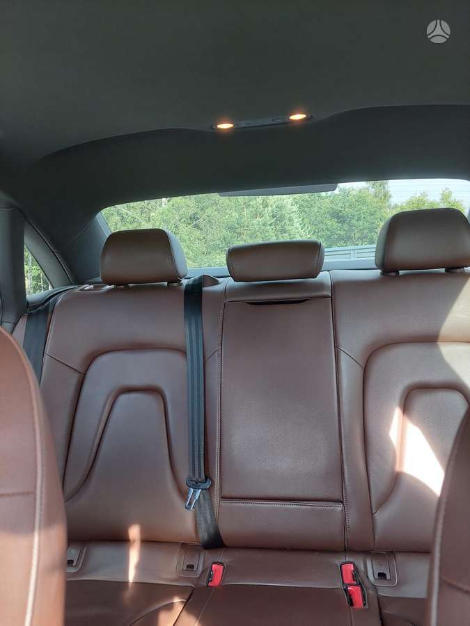 Audi A4, 2.0 l., Седан