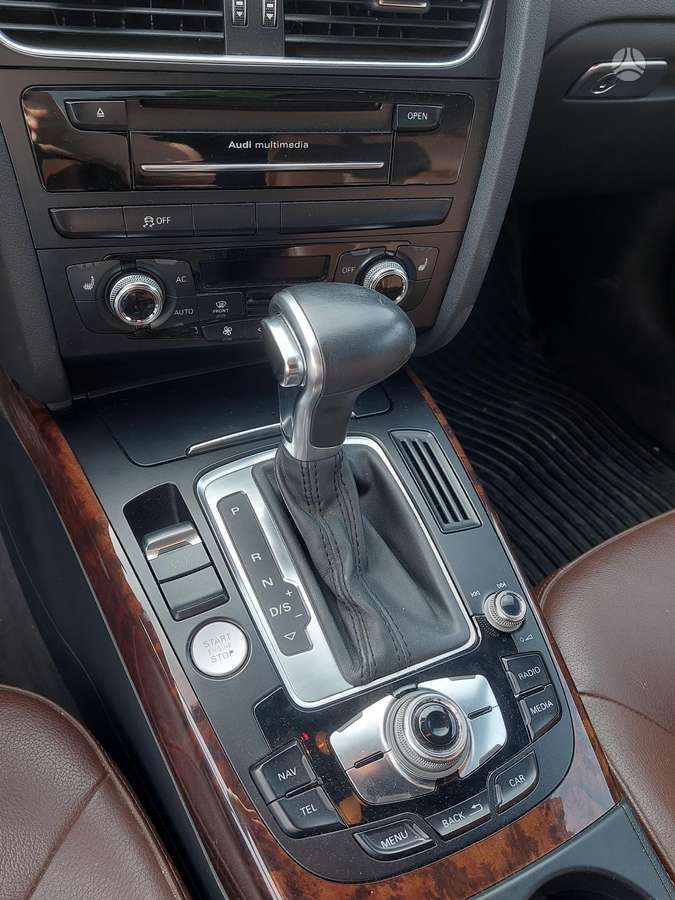 Audi A4, 2.0 l., Седан
