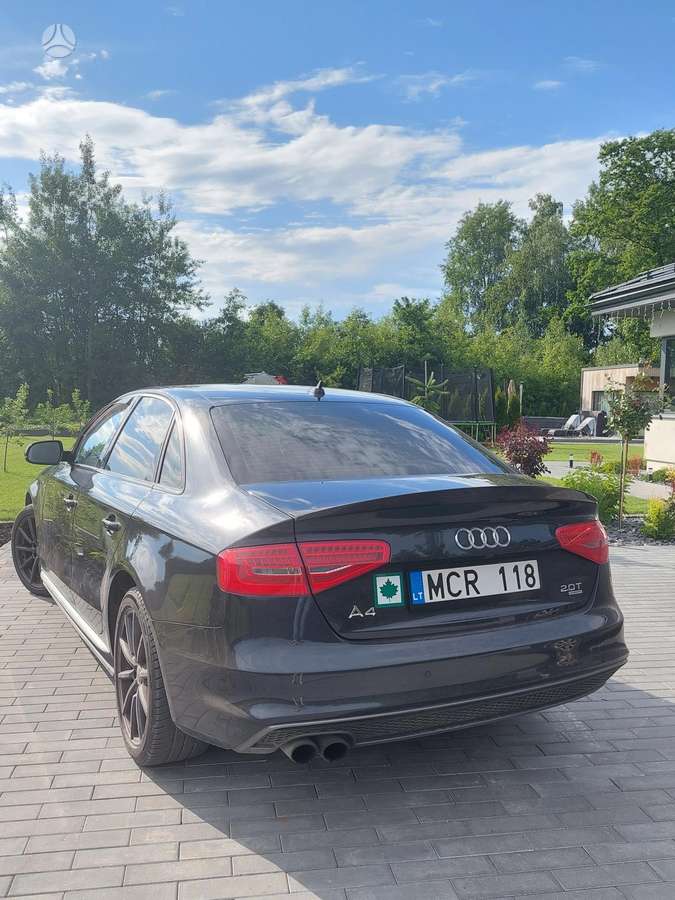 Audi A4, 2.0 l., Седан