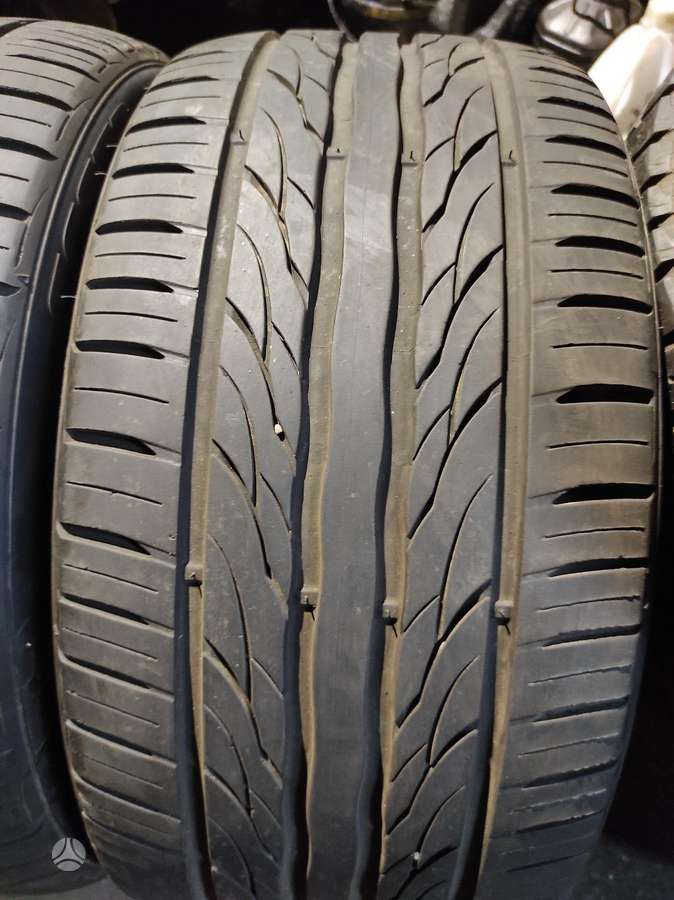 Pirelli, summer 255/40 R17