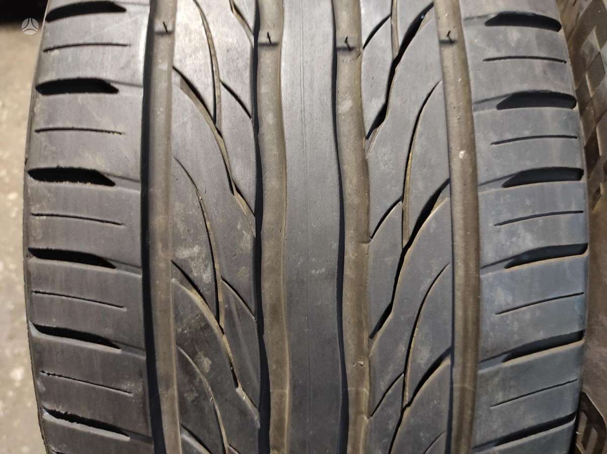 Pirelli, summer 255/40 R17