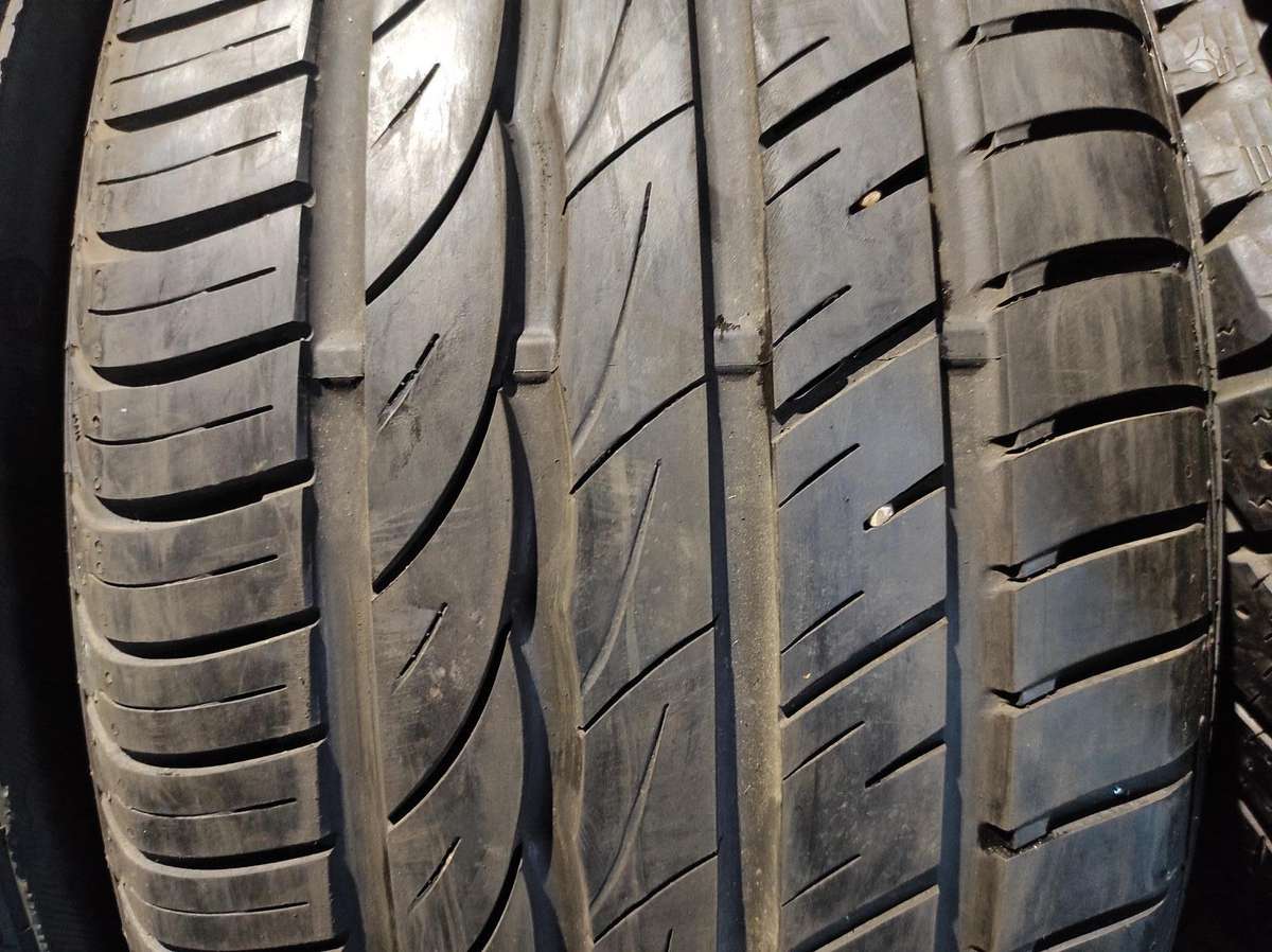 Pirelli, summer 255/40 R17
