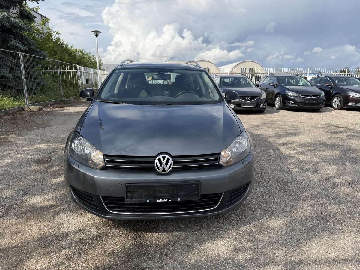 Volkswagen Golf - 2