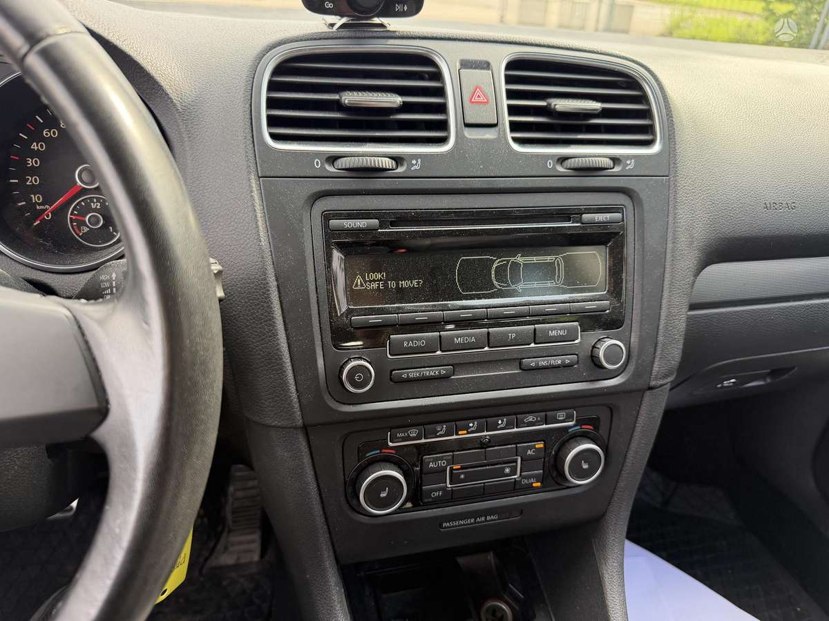 Volkswagen Golf - 9