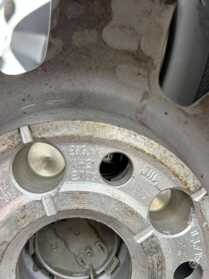 Audi, vieglmetāla, R16
