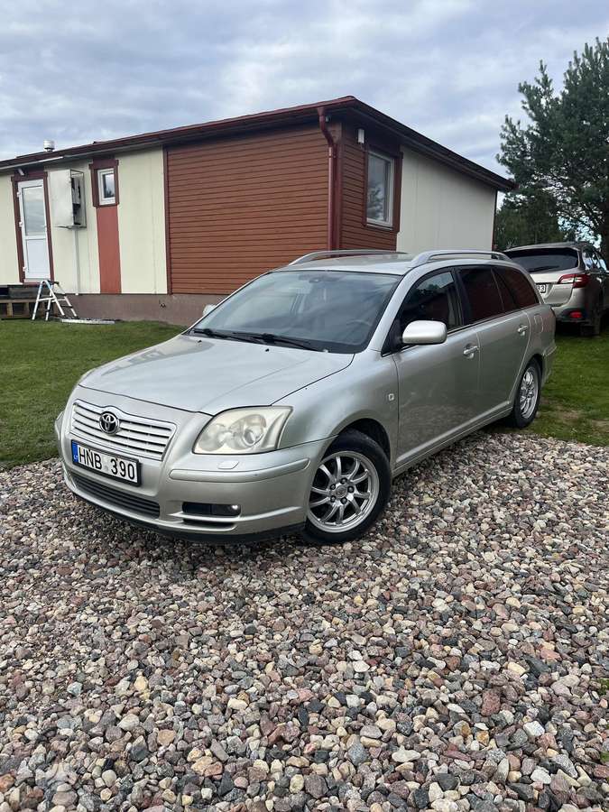 Toyota Avensis - 6