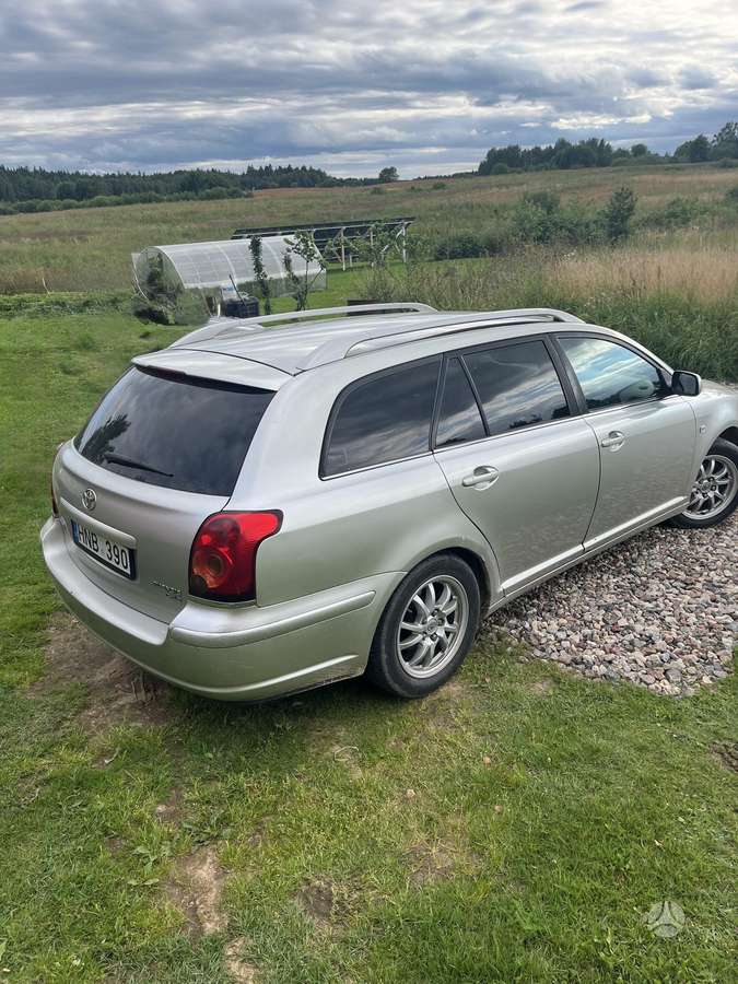 Toyota Avensis - 7