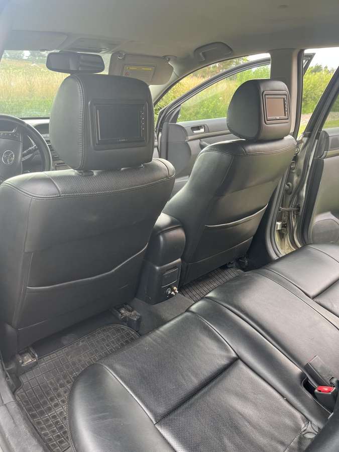 Toyota Avensis - 12