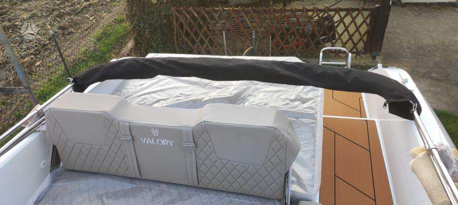Valory Boats V570, yachts / cruisers