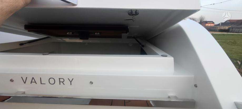 Valory Boats V570, yachts / cruisers