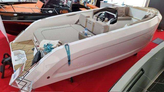 Valory Boats V570, yachts / cruisers