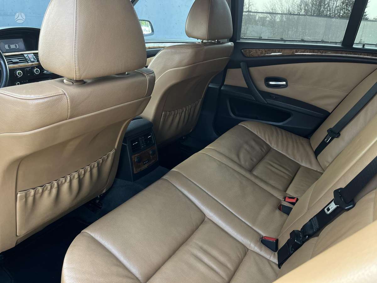 BMW 520, 2.0 l., Седан