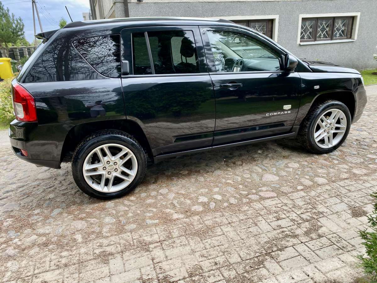Jeep Compass, 2.1 l., off-road / crossover