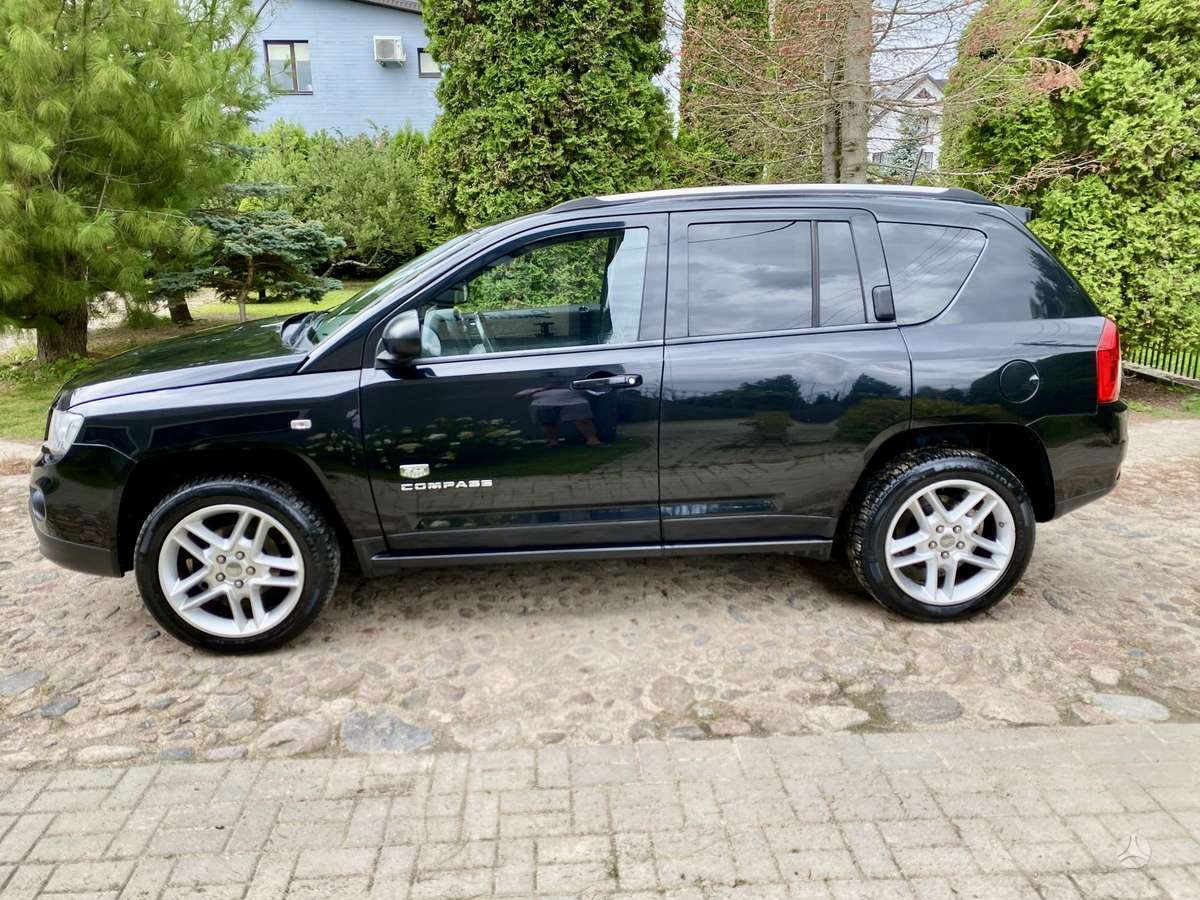 Jeep Compass, 2.1 l., off-road / crossover