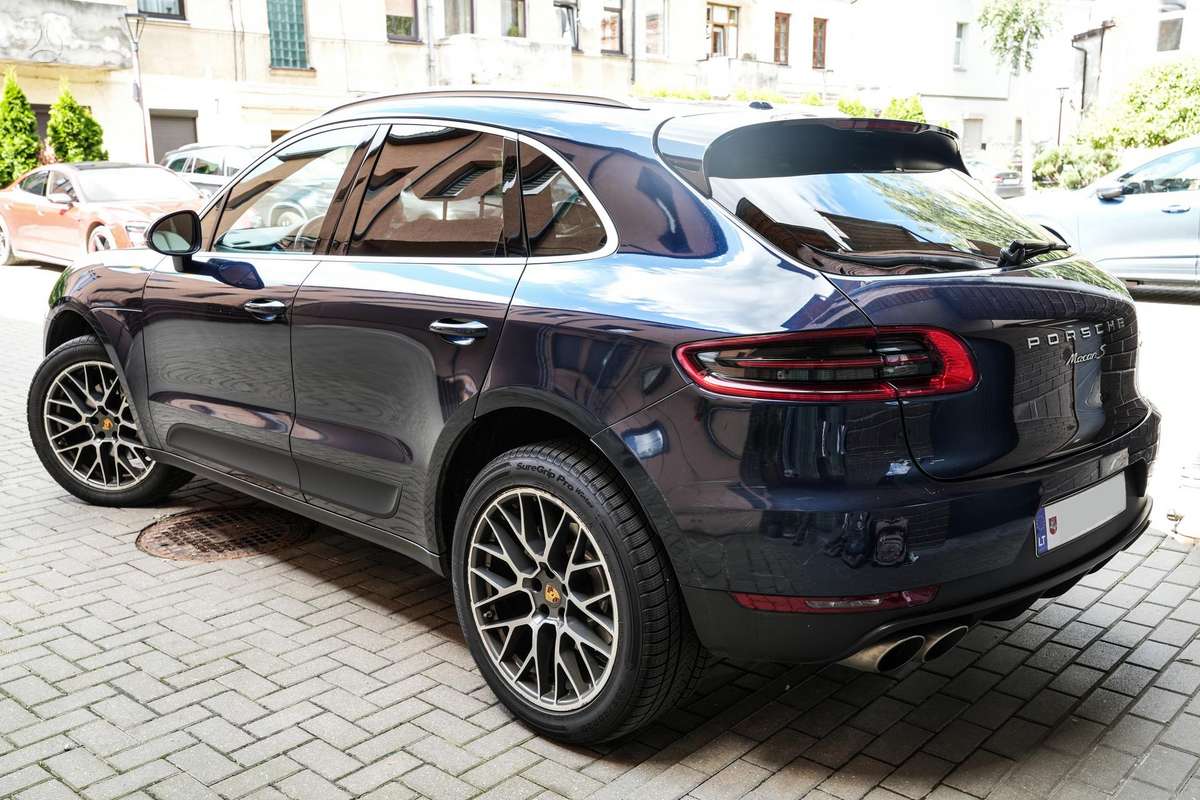 Porsche Macan - 2