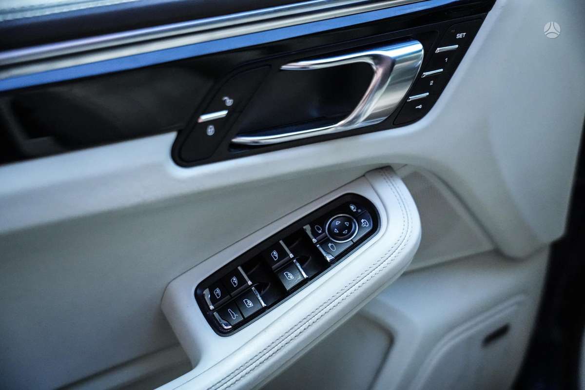 Porsche Macan, 3.0 l., off-road / crossover