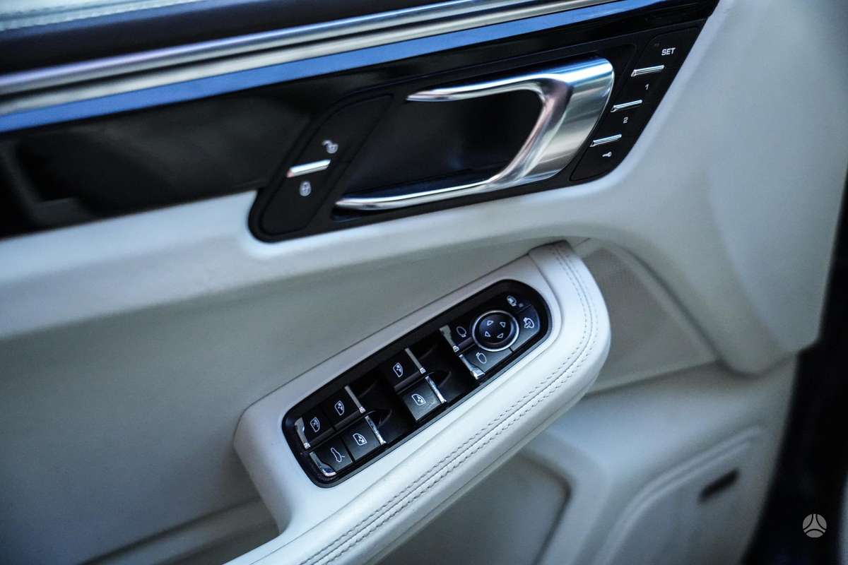 Porsche Macan, 3.0 l., Внедорожник / Кроссовер