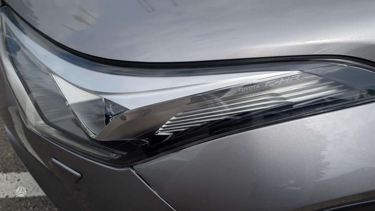 Toyota C-HR - 5