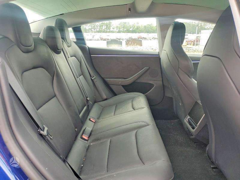 Tesla Model 3, 81 kWh, hatchback