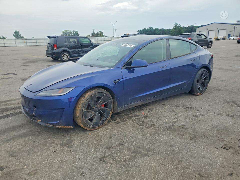 Tesla Model 3, 81 kWh, hatchback